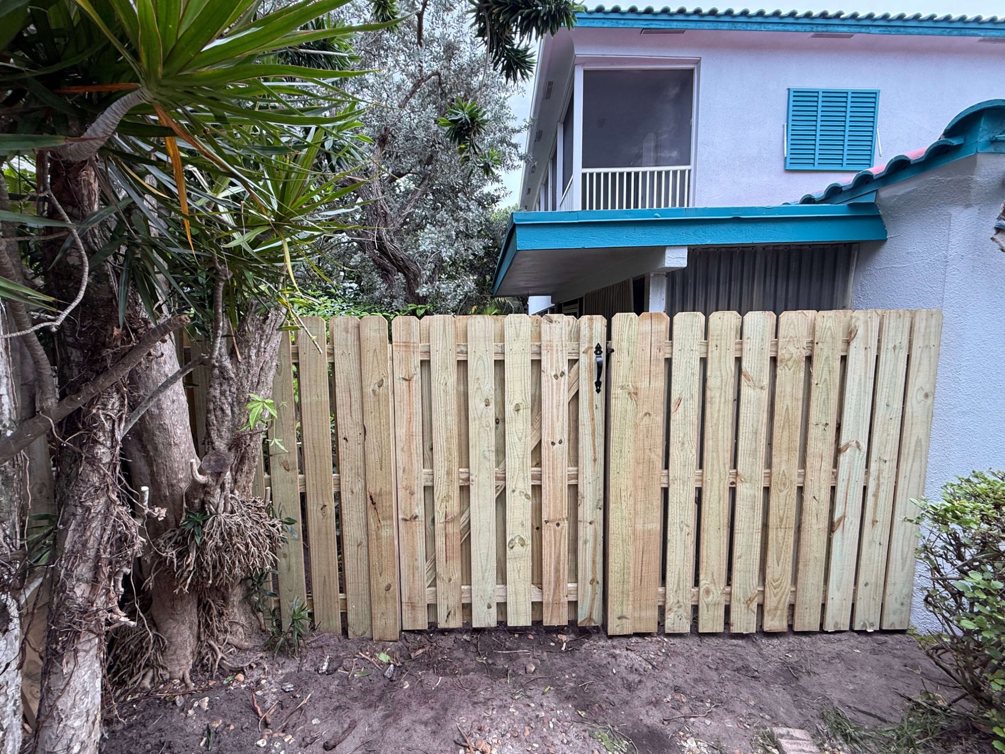 Fence and gate build